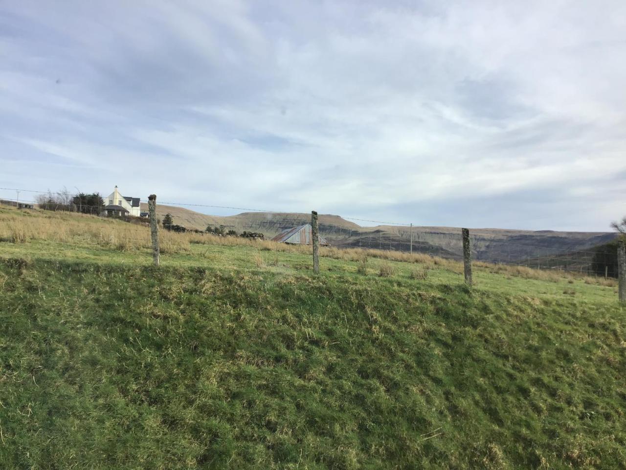 Trotternish B&B Kingsburgh Extérieur photo