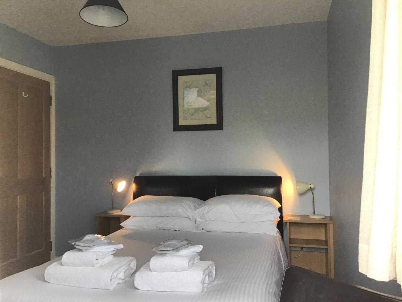 Trotternish B&B Kingsburgh Extérieur photo